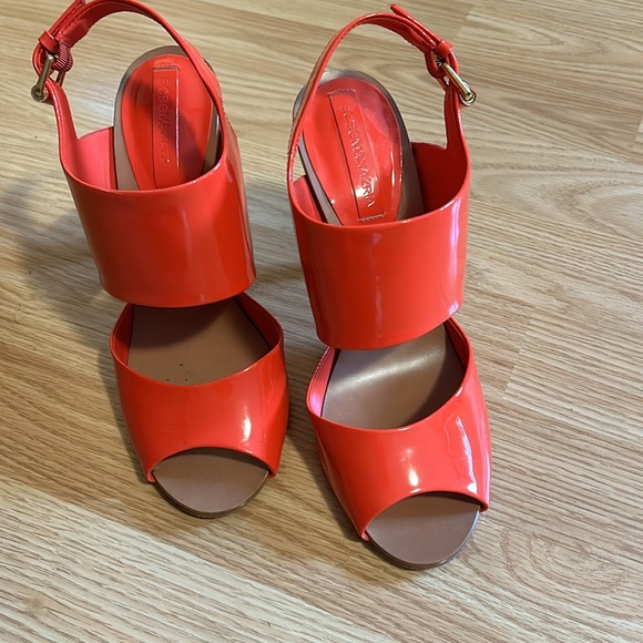 BCBGMaxAzria Vintage Patent Leather Orange Sandals, Size 7/37 - Picture 3 of 8